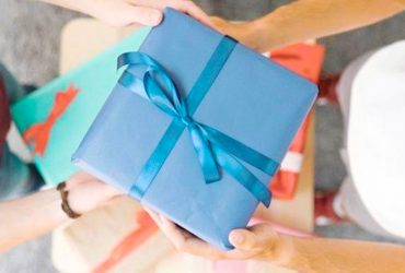 Penyerahan Bingkisan Karyawan dalam Rangka Menuju Hari Raya Idul Fitri 1442 H